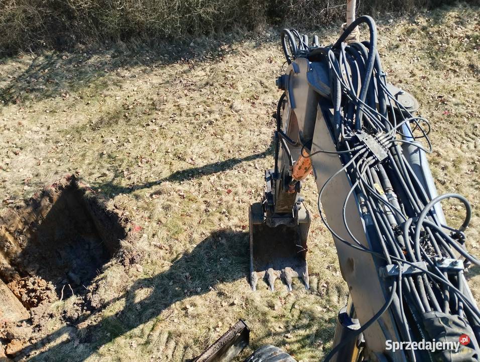 Usługi Koparką kołową Mecalac 714MW Roboty Wrocław