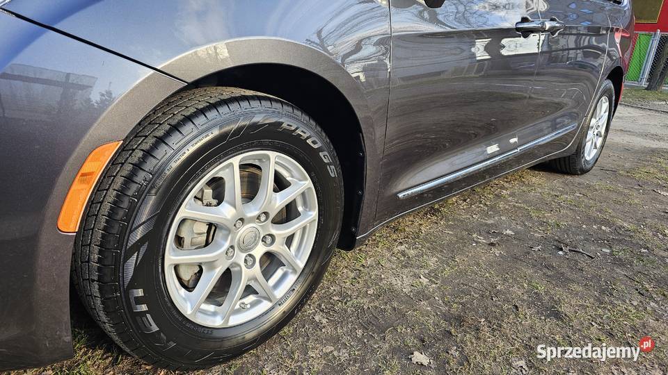 Chrysler Pacifica 2018 Touring L 36 7 osób Pacifica Wrocław