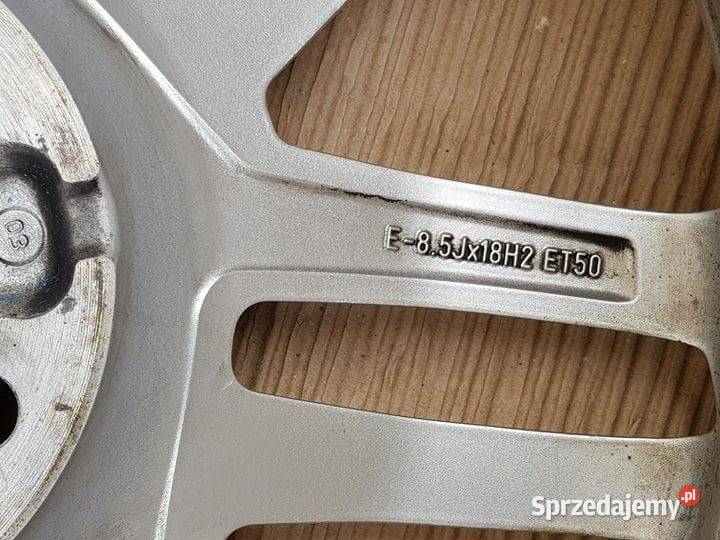 FELGA Audi TT RS 18 8S0601025BC ET50 Samochodowe