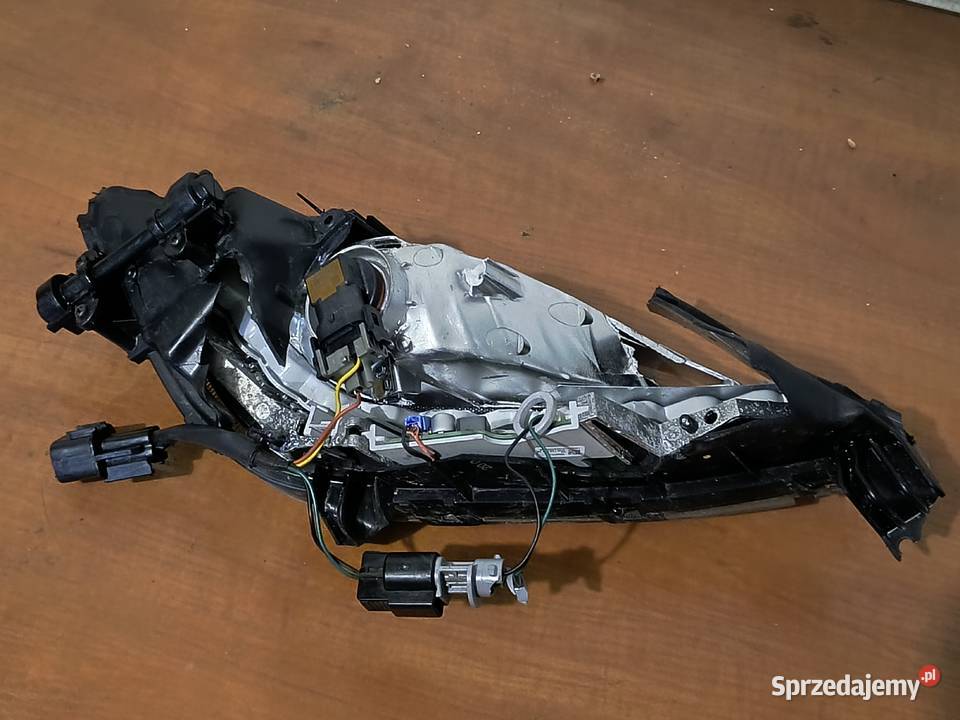 Hyundai i30 lewy halogen LED drl na części śląskie Częstochowa