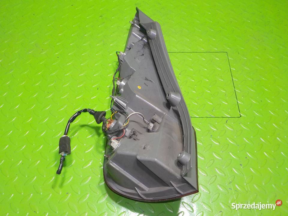 HYUNDAI i30 I 10r lampa prawa tyl 924022R1