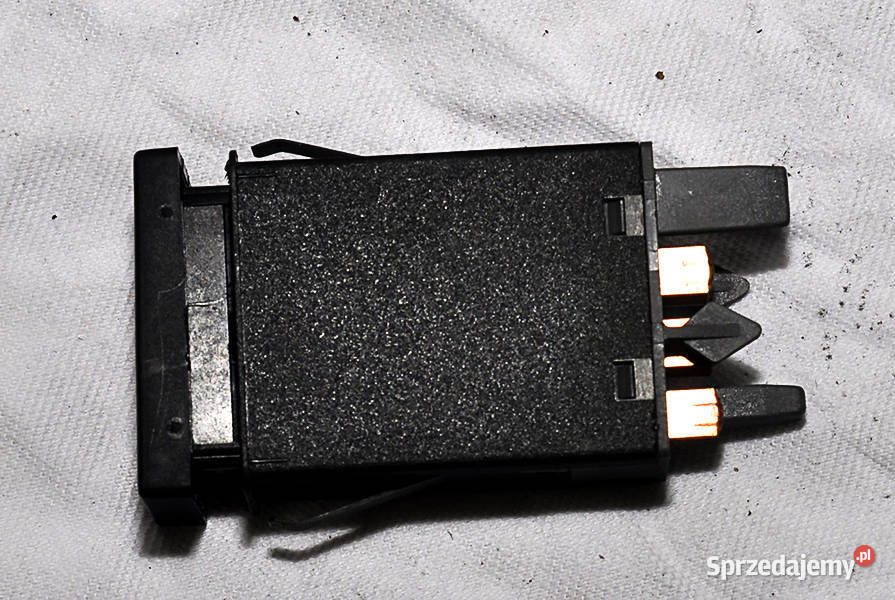 WŁĄCZNIK ŚWIATEŁ AWARYJNYCH 3B0953235D VW PASSAT