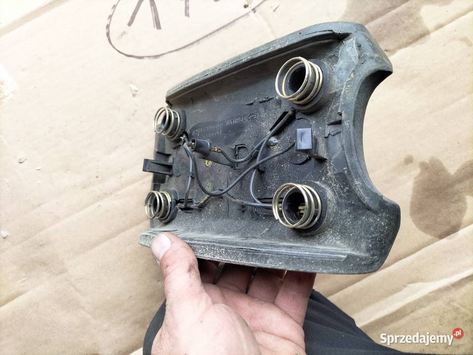 AUDI 80 B4 AIRBAG KIEROWNICY 8A0951525 Kamień-Kolonia sprzedam