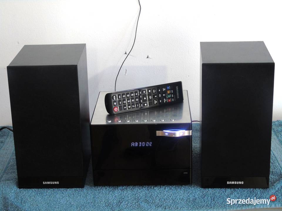 Wieża Samsung pilot USB mp3 CD RDS AUX kol sprzedam