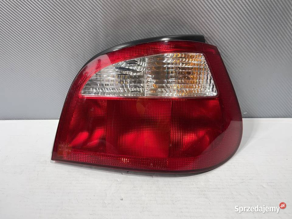 RENAULT MEGANE 1 LIFT PRAWA LAMPA TYŁ HB Ostroróg