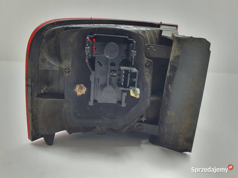 LAMPA PRAWA Fiat Stilo kombi 0107r TYLNA prawy lubelskie Rudka