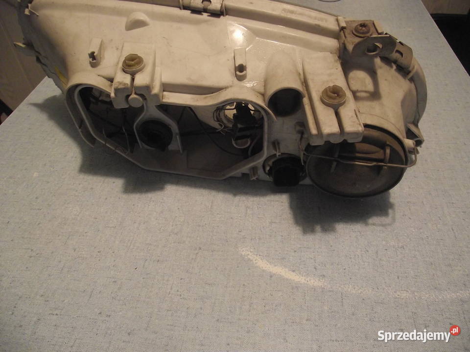 Reflektor Ford Fiesta Uszkodzony prawe Lampy przednie Wrocław