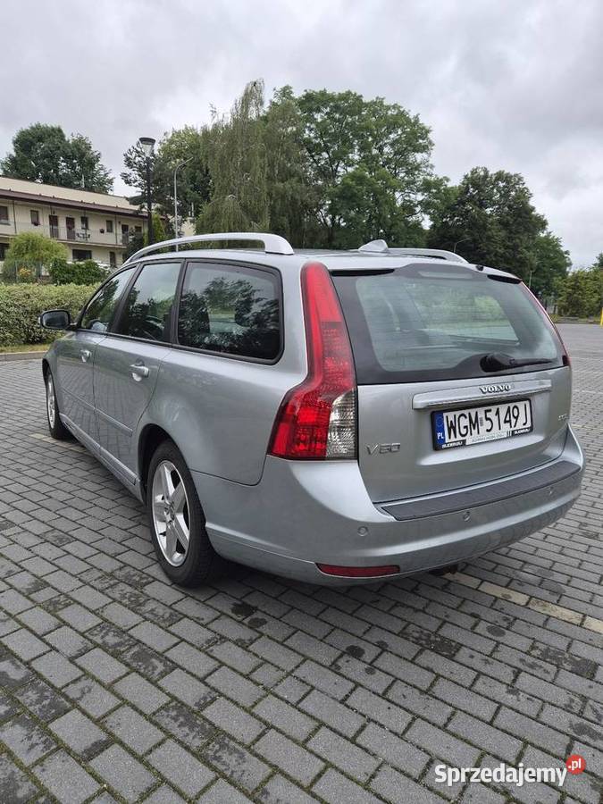 Volvo v50 20 d summum 2008 niski przebieg Serokomla