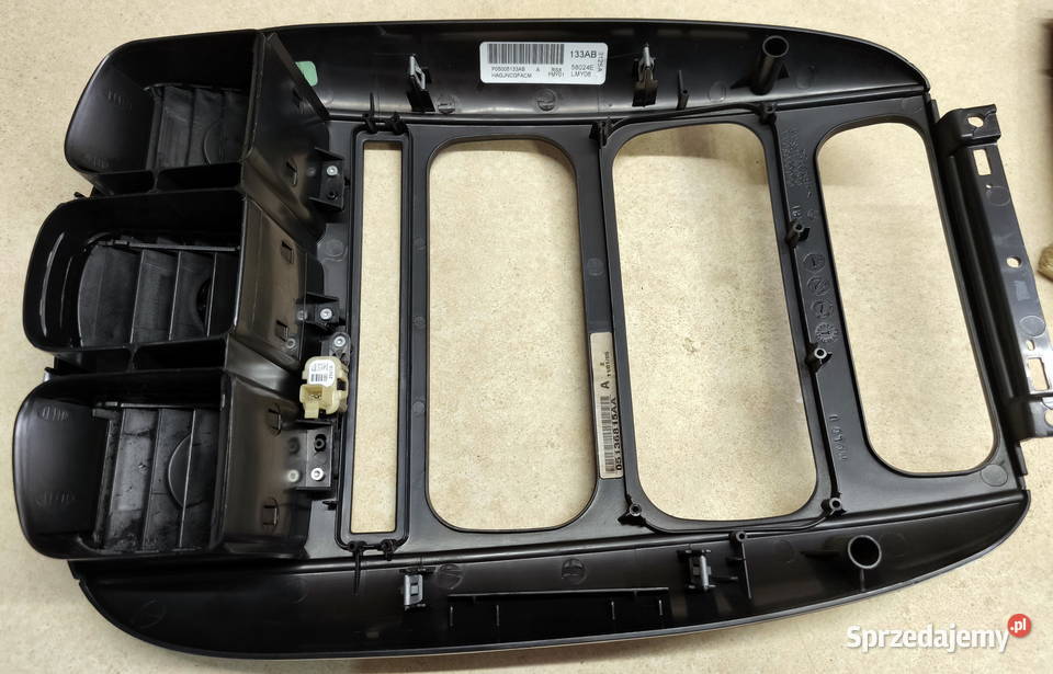 Do Chrysler Voyager Dodge Grand Caravan panel