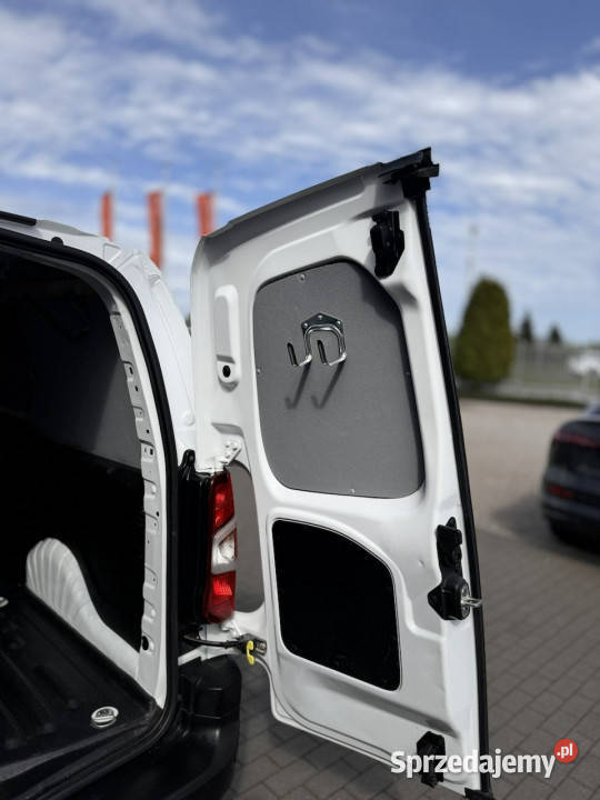 Peugeot Partner 15BlueHDI 130LongEAT8 serwis ASO relingi dachowe