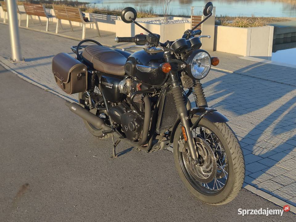 Triumph Boneville T120 doposażony Triumph Lubin
