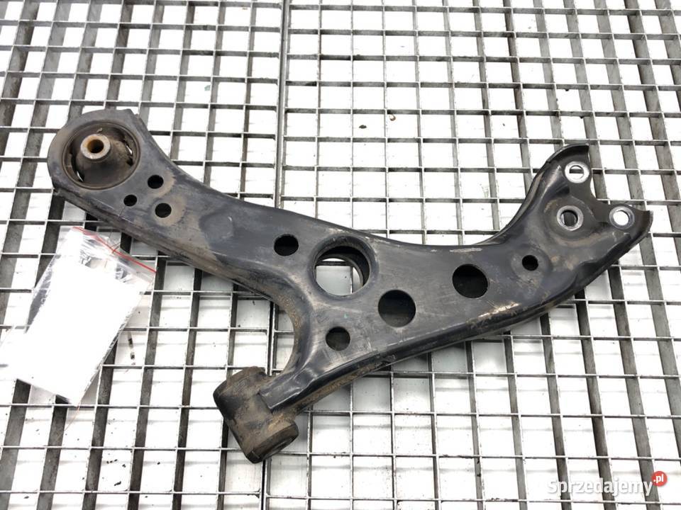 WAHACZ PRAWY PRZÓD TOYOTA COROLLA E21