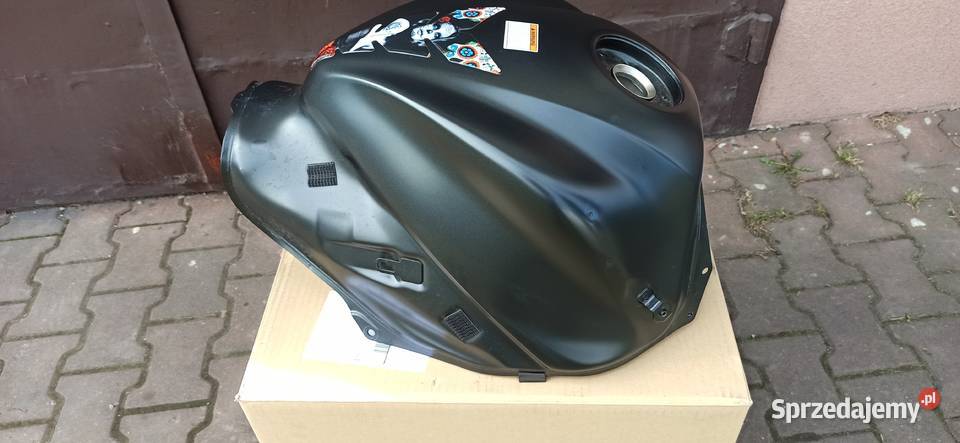 Zbiornik bak Suzuki gsxs 1000 2020 czarny mat Części motocyklowe małopolskie Osiek