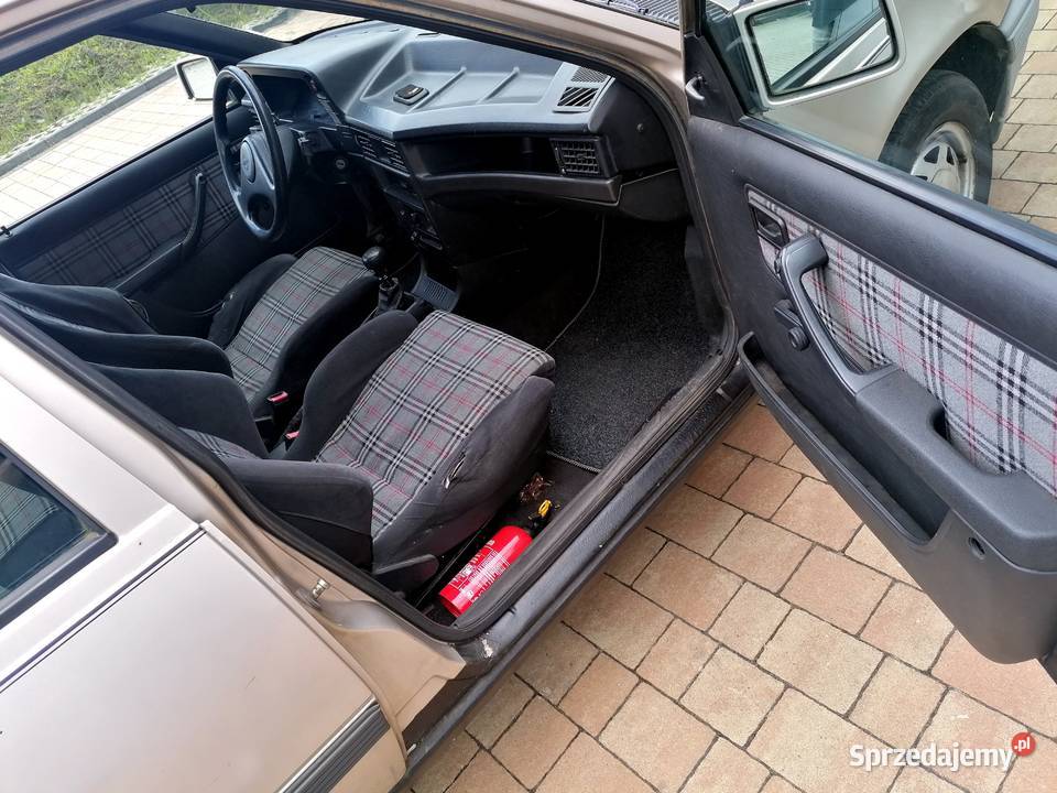 Opel Kadett E 14i Kombi garażowany śląskie Tarnowskie Góry