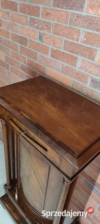 Piękna bieliźniarka słupek biedermeier antyk lubuskie Łagów