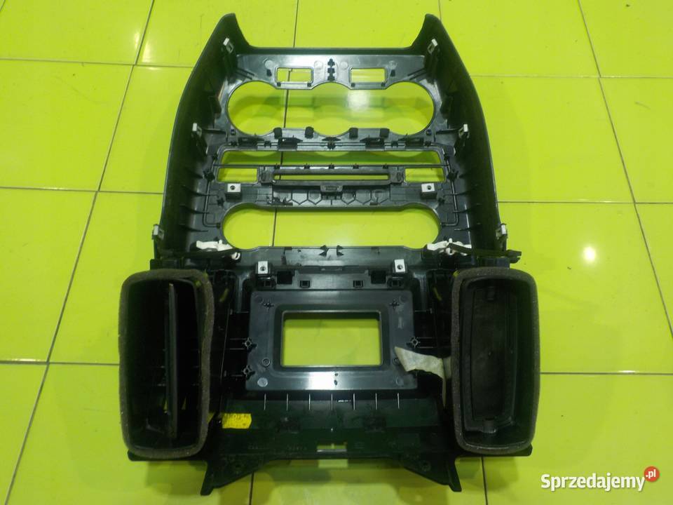 FREELANDER II LIFT 13r 5D panel srodkowy konsoli Panele sterowania, przełączniki Suków sprzedam