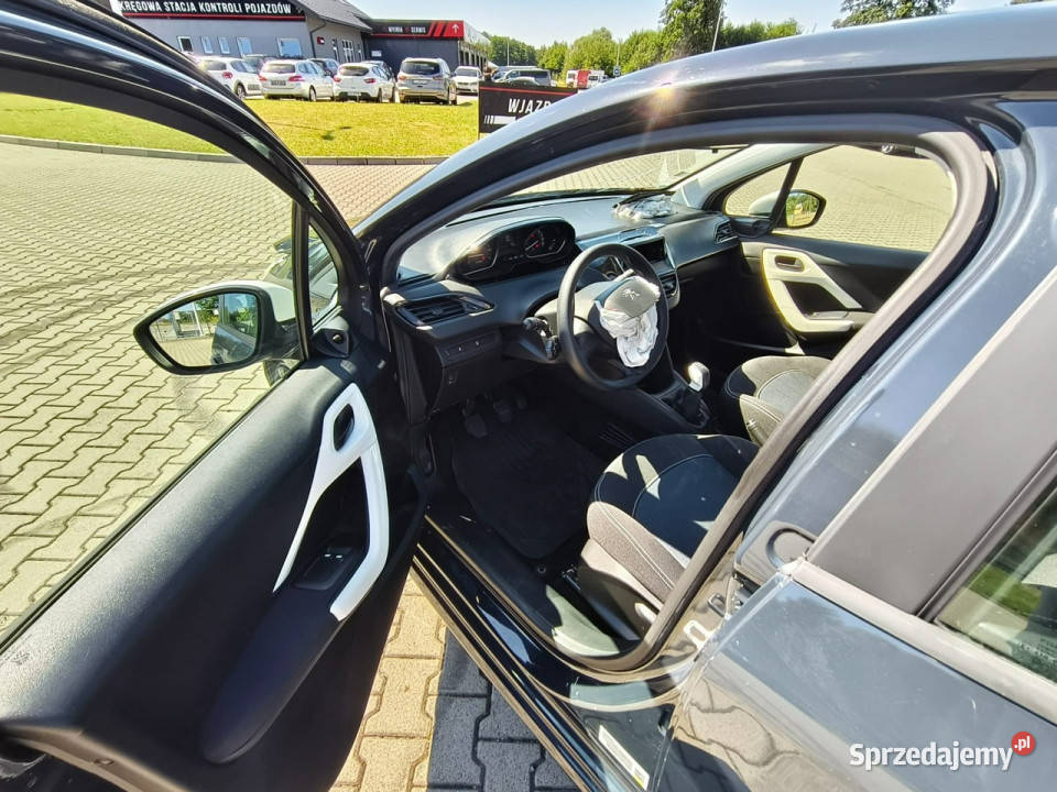 Peugeot 208 12 benzyna 82 klimatyzacja Rok produkcji 2018 208 małopolskie Kęty