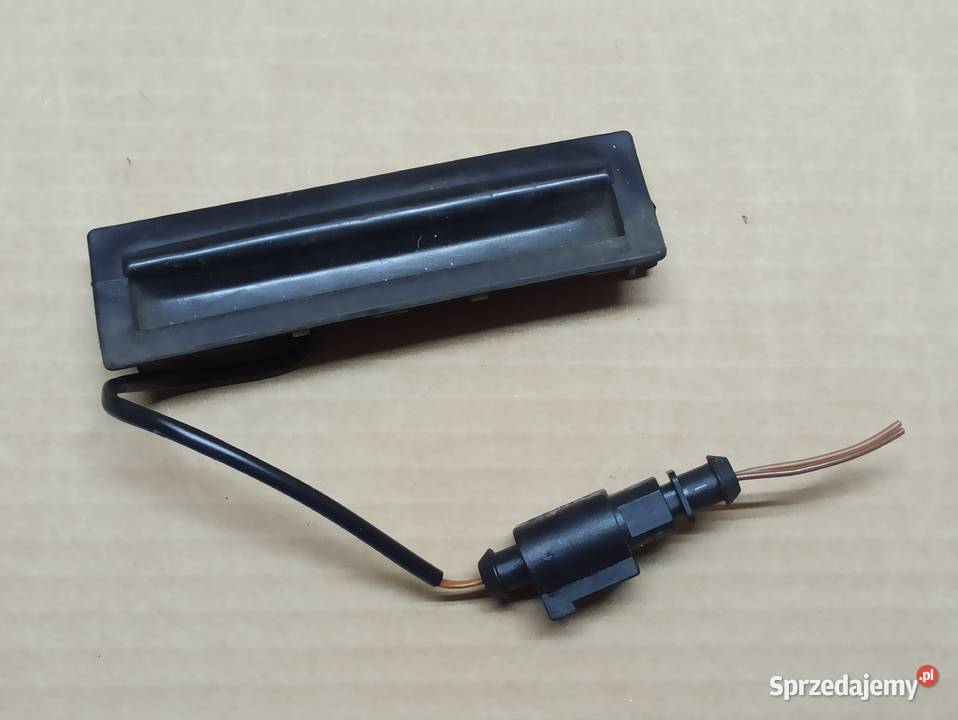 Klamka klapy bagażnika volkswagen Passat B5 FL osobowe Bolesławiec sprzedam