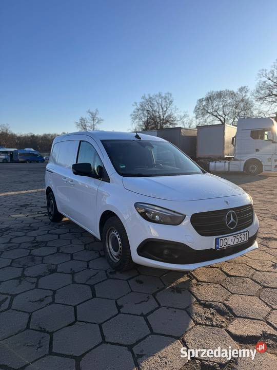 Syndyk sprzeda samochód MercedesBenz Citan Wrocław