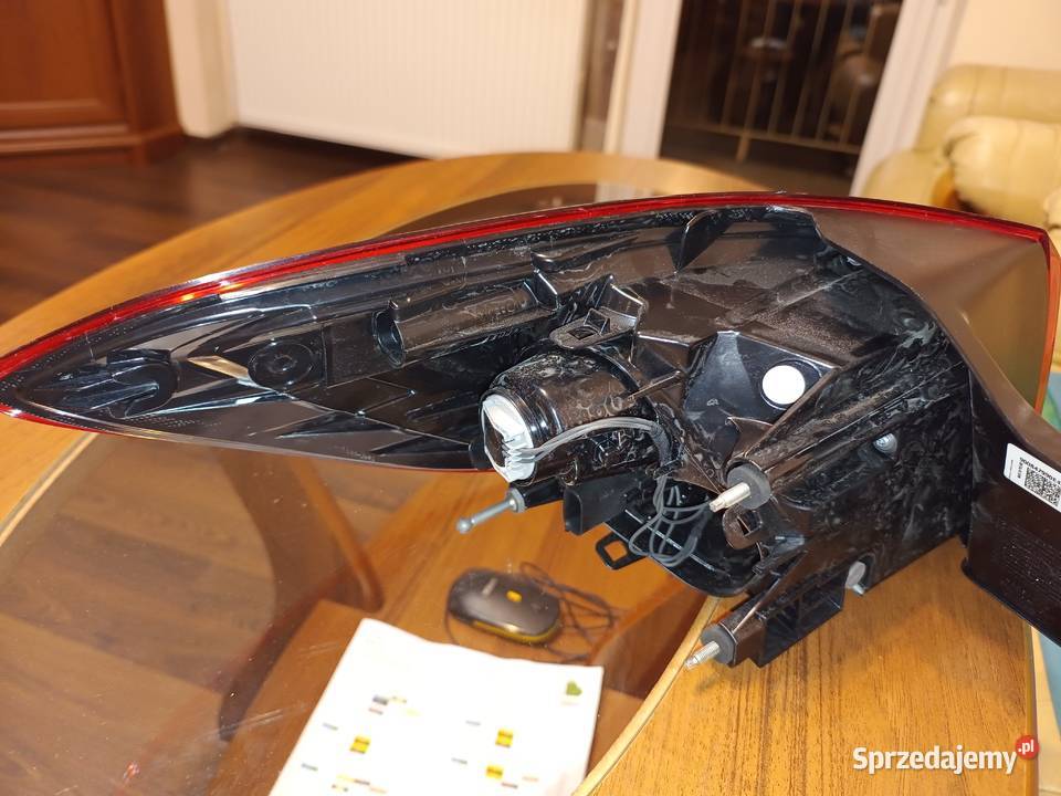 Lampa tylna prawa opel astra kombi 5 led nowa