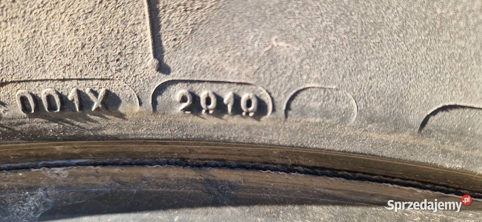 105050r32 Michelin 60 bieżnik 2019r bez napraw sprzedam