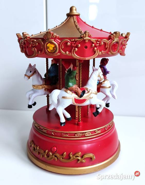 Nowa świąteczna karuzela ż muzyką i światełkami Katowice