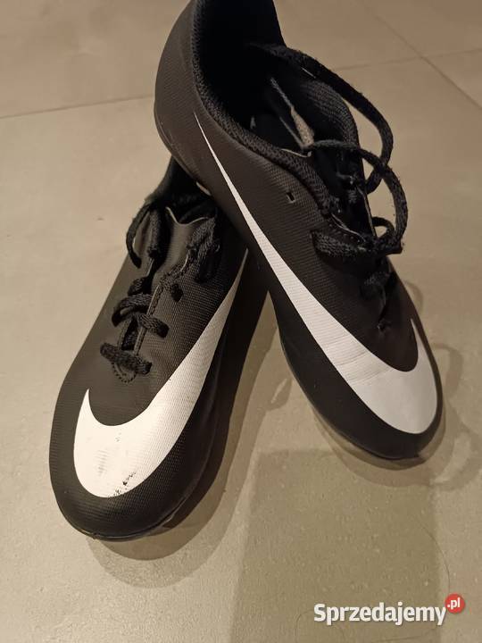 Korki piłkarskie NIKE Sól