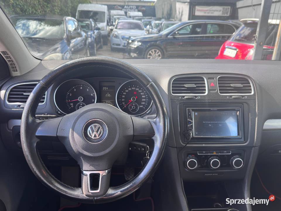 Volkswagen Golf VI 12 TSI 2010 Zadbany Rok produkcji 2010 śląskie Częstochowa