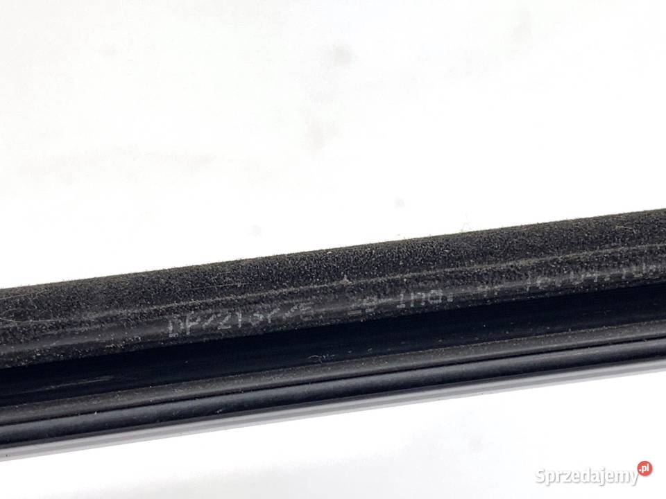 LISTWA ZGARNIAJĄCA PRZÓD LEWY BMW F07