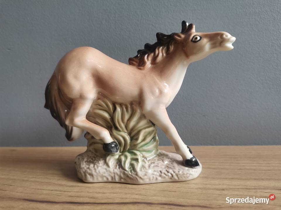 Stara figurka porcelanowa Koń sprzedam