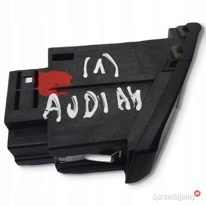 WŁĄCZNIK ŚWIATEŁ AWARYJNYCH Audo A4 B8 A5