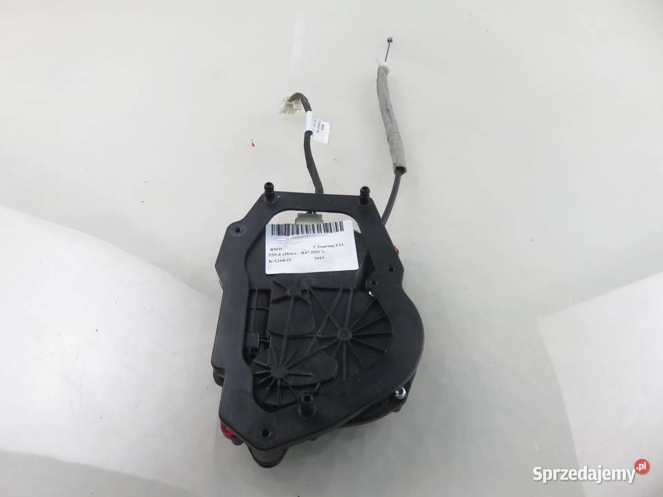 ZAMEK DOCIĄG KLAPY BMW F11 C17291