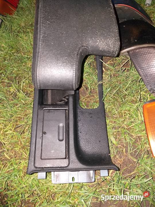 Podłokietnik skórzany czarny BMW e36 osobowe kujawsko-pomorskie Mogilno