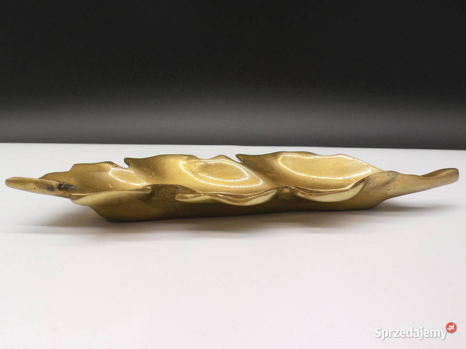 Mosiężna patera w kształcie liścia Raszków