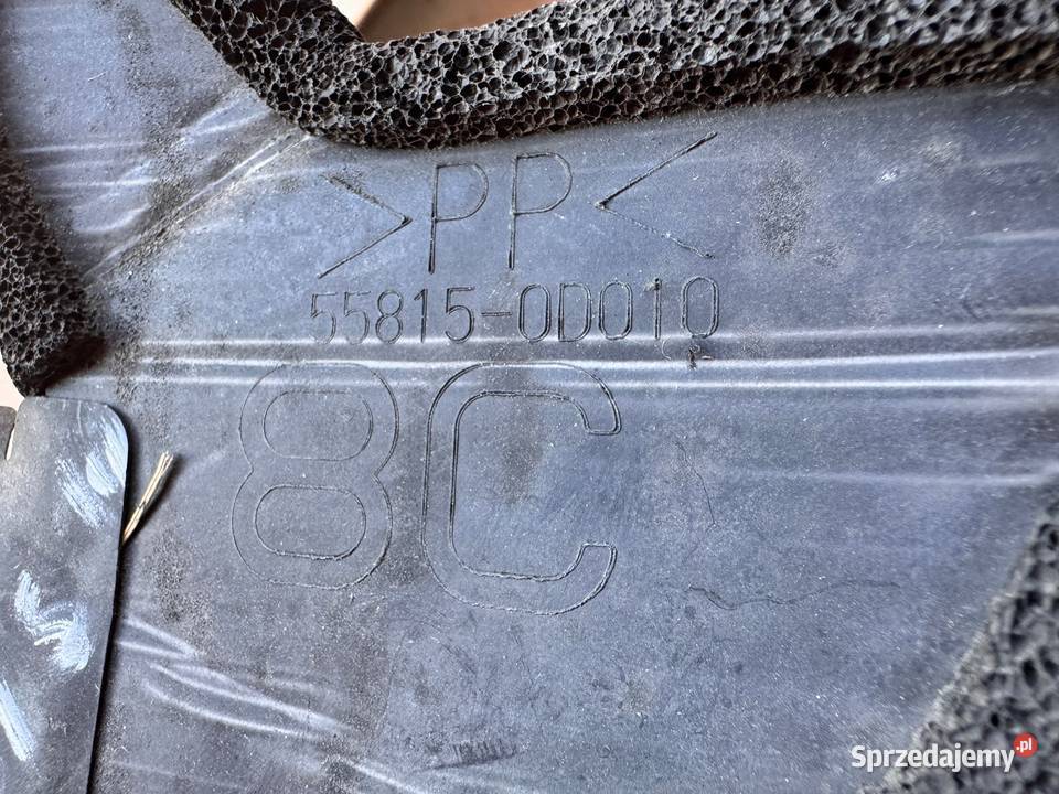 Uszczelka przedniego nawiewu podszybia Yaris III osobowe Podszybia Brzesko