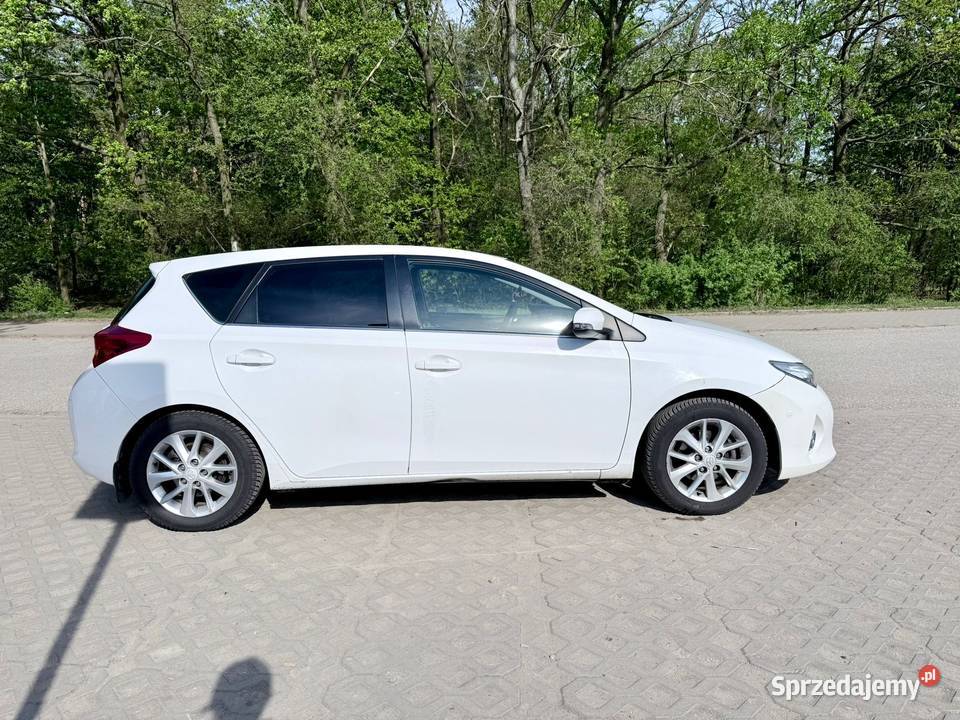 Toyota Auris II 16 benzyna LPG Premium SIPA 132KM Warszawa