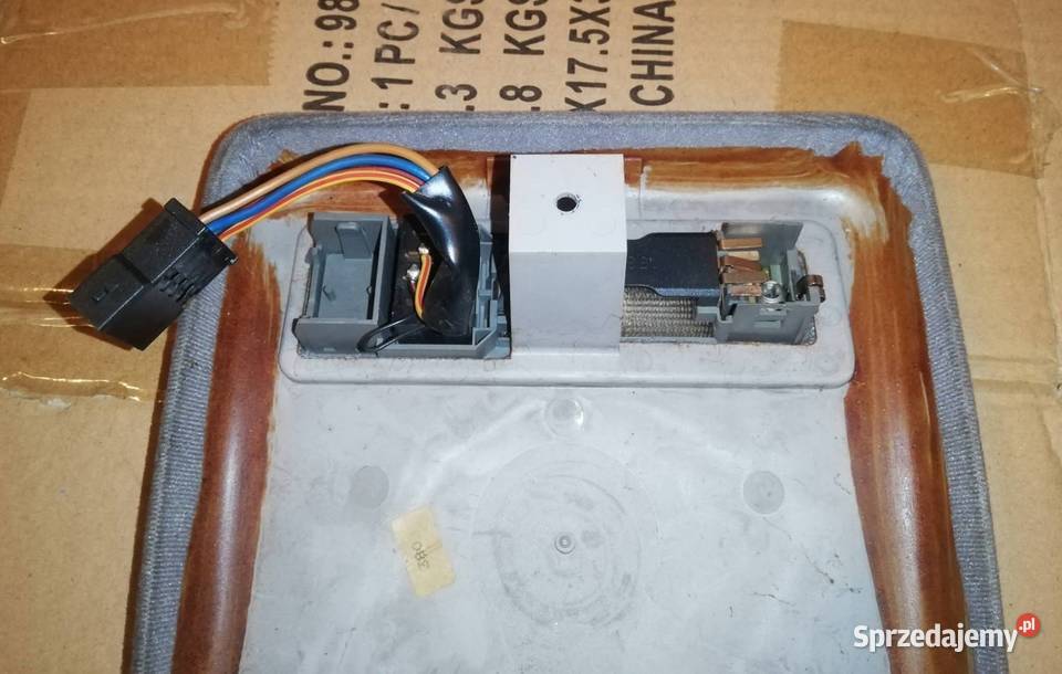 Panel szyberdachu elektrycznego Audi 80 90 B3 B4 osobowe Sanok sprzedam