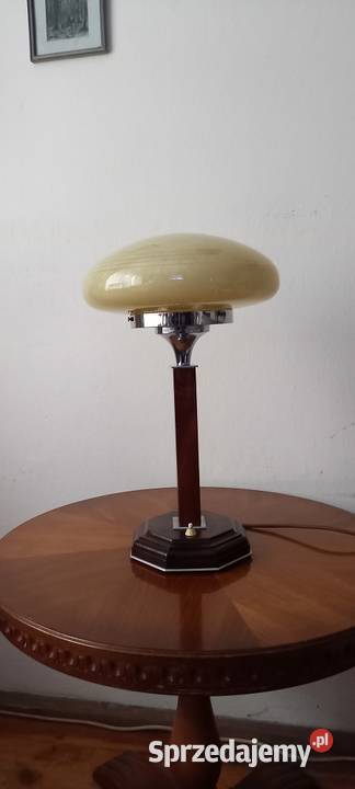 Elegancka lampa gabinetowa w stylu Art Deco łódzkie