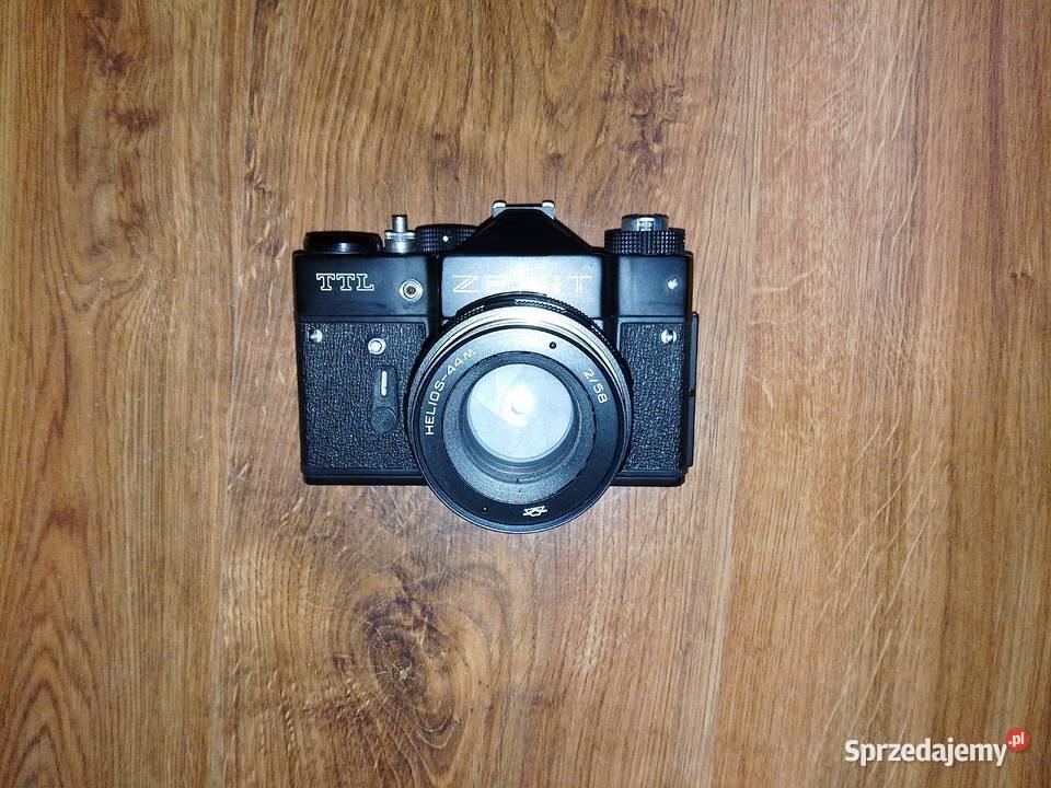 Lustrzanka ZENIT TTL z obiektywem HELIOS44M z Elektronika śląskie Pszczyna