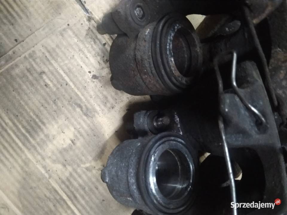 Opel Astra G H zacisk przód jarzmo 744 zaciski