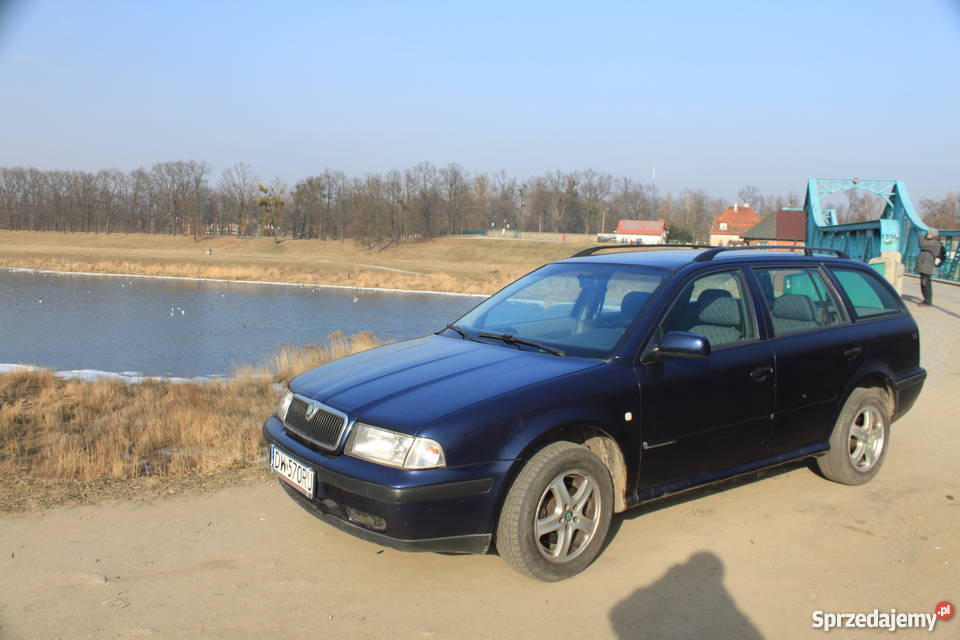 Skoda Octavia 4X4 19 tdi welurowa tapicerka