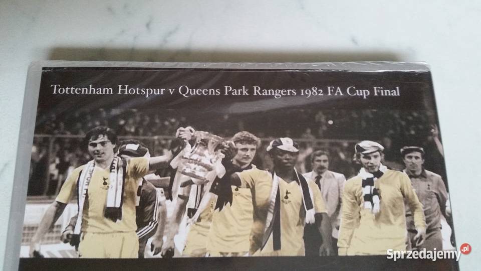 TOTTENHAM HOTSPUR v QUEENS PARK RANGERS 82 FA Puławy