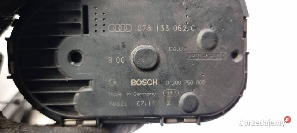 PRZEPUSTNICA AUDI S8 D3 078133062C Lipno