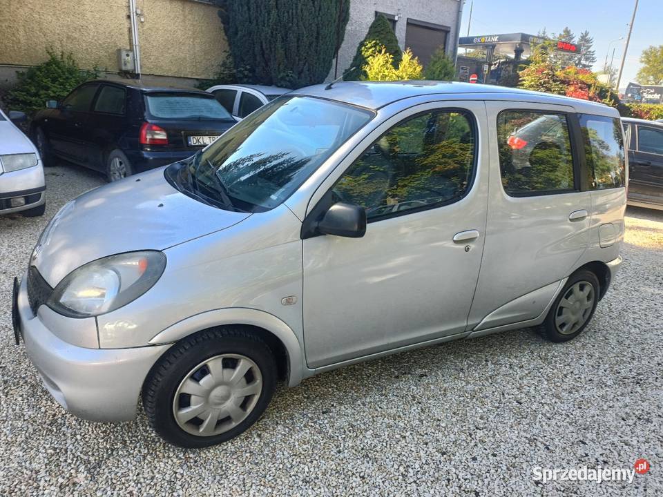 Toyota Yaris Verso ekonomiczny 13 świeży