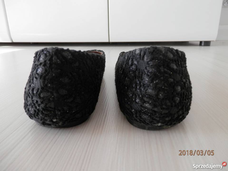 Buty Baleriny z Ostrym Czubkiem Czarne z Koronką Rozmiar 38 Łomża