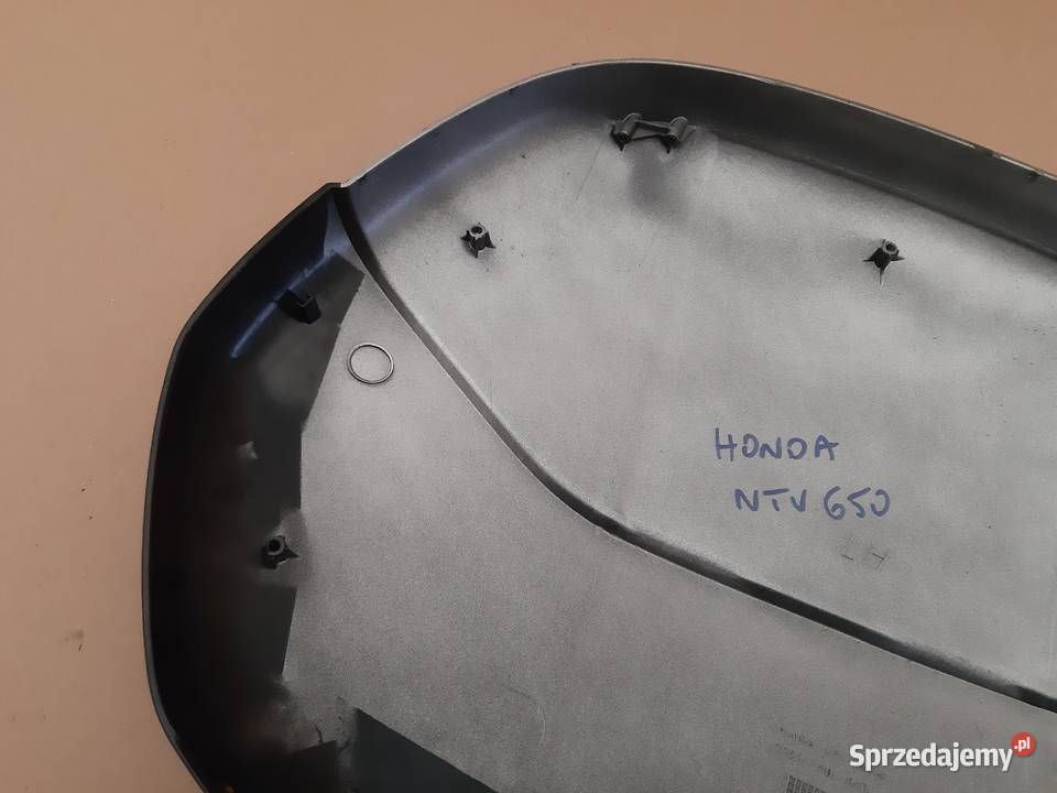 HONDA NT 650 DEAUVILLE POKRYWA KUFRA KUFER Bieleń