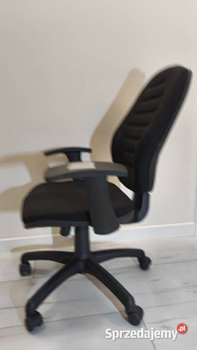 3 Ergonomiczne krzesło biurowe Nowy Styl Master 64cm Białystok