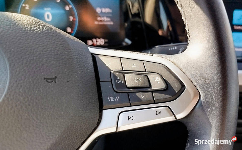 Volkswagen Golf 10 TSI Polski salon bezwypadkowy