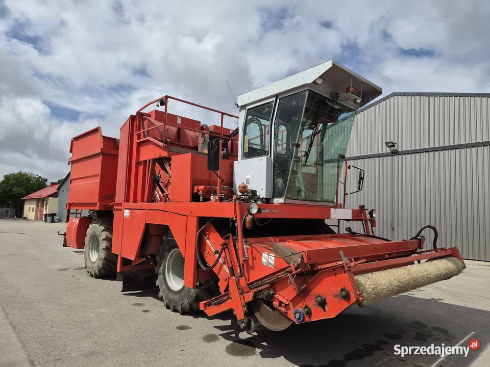 Kombajn do zbioru fasoli szparagowej FMC BH7100