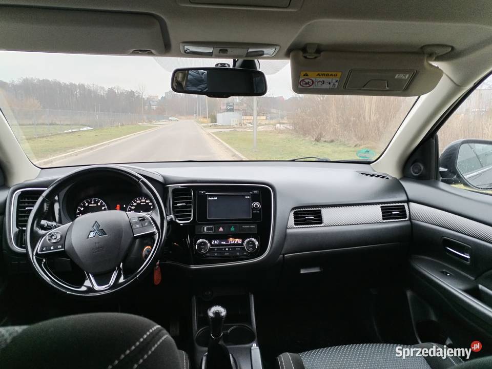 Mitssubishi Outlander 20 B benzyna Ostrowiec Świętokrzyski sprzedam